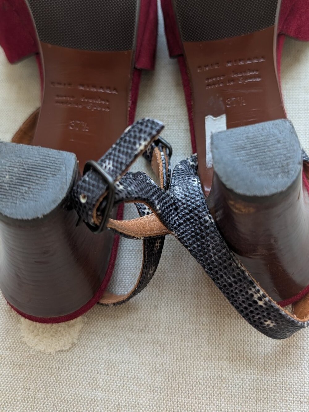 Chie Mihara Scalloped Suede Ankle Strap Sandals Heels US 7.5 / EU 37.5 - Picture 9 of 9